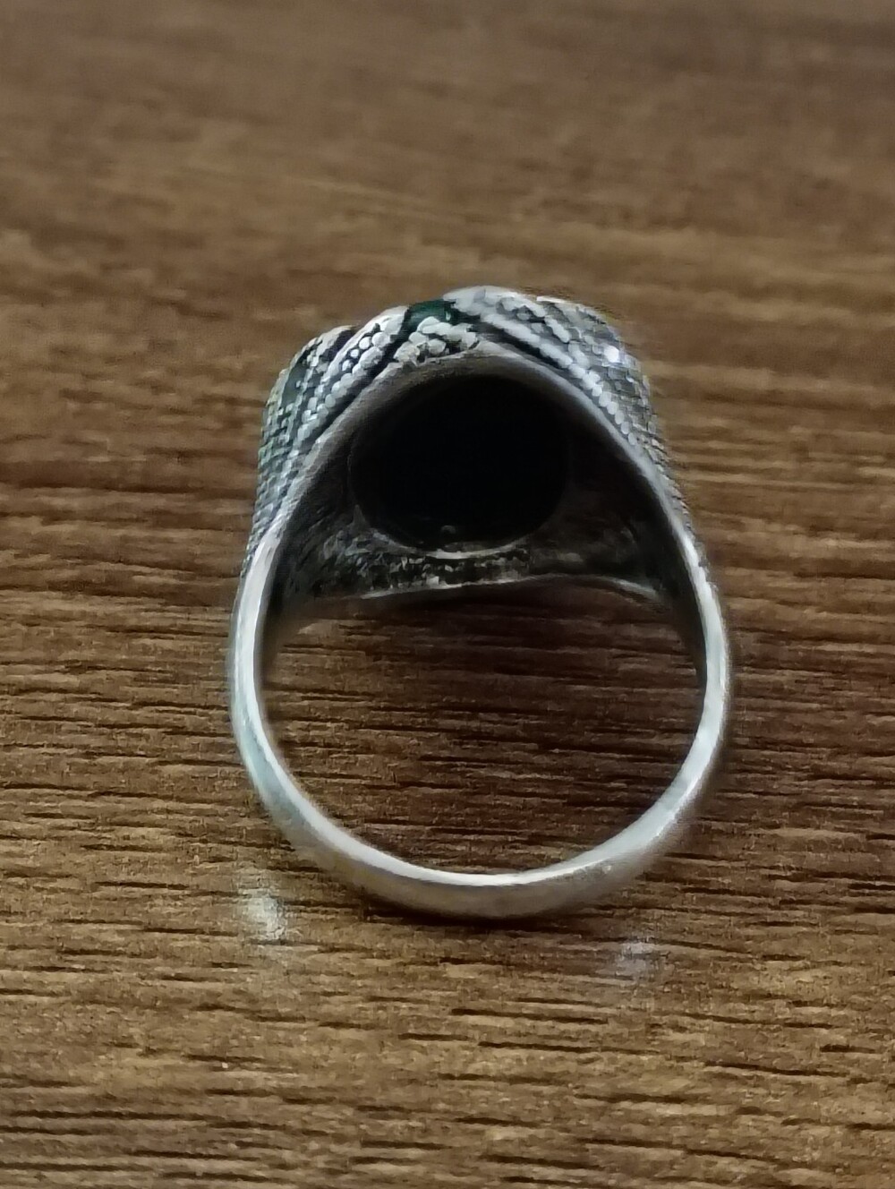 Oval green stone ring size 10 - Picture 4 of 6